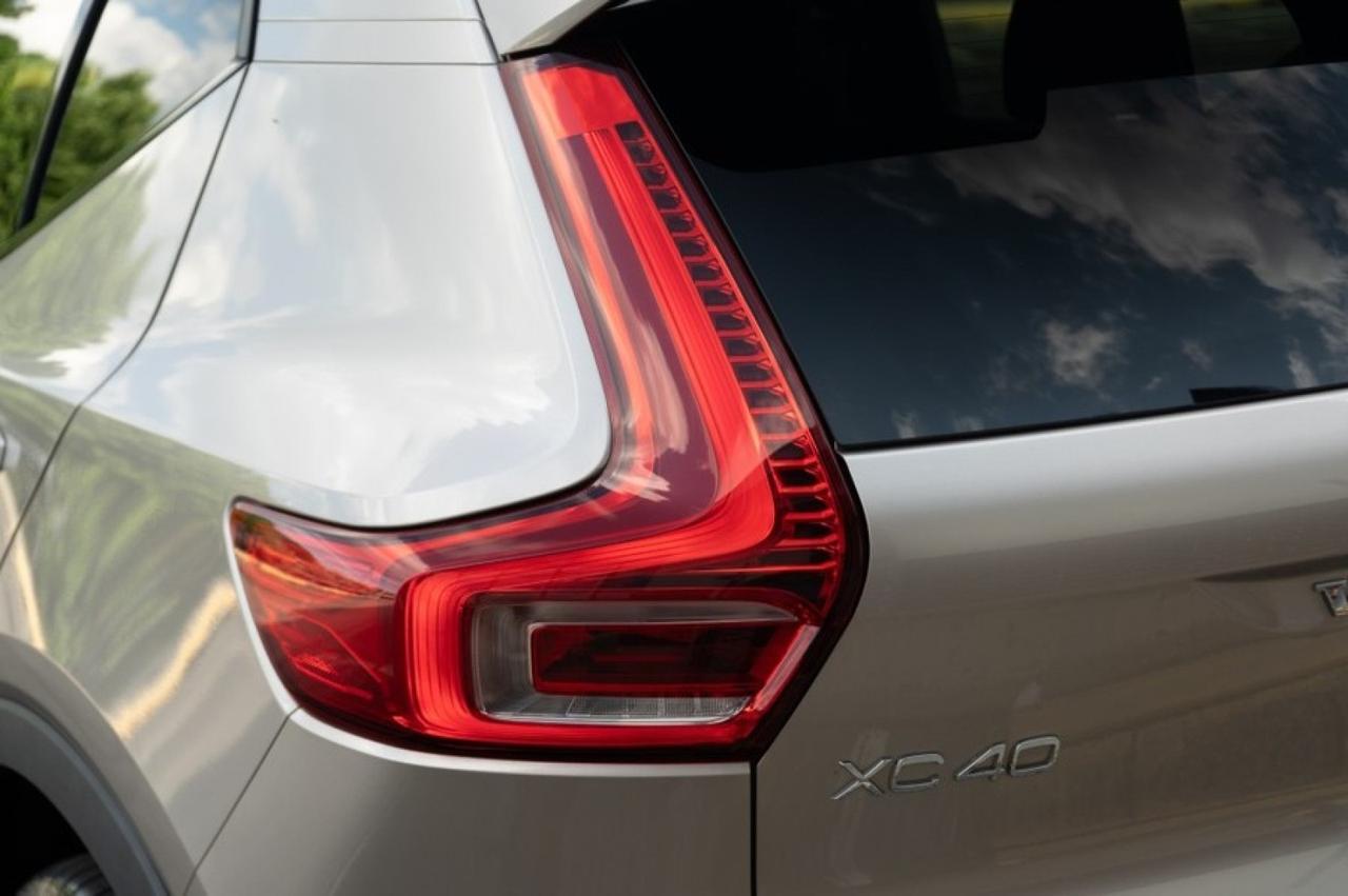 2023 Volvo XC40 B5 AWD Ultimate Dark Theme Yonkers NY