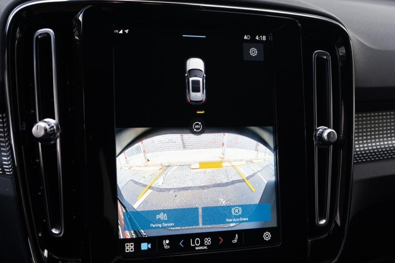 2023 Volvo XC40 B5 AWD Ultimate Dark Theme Yonkers NY