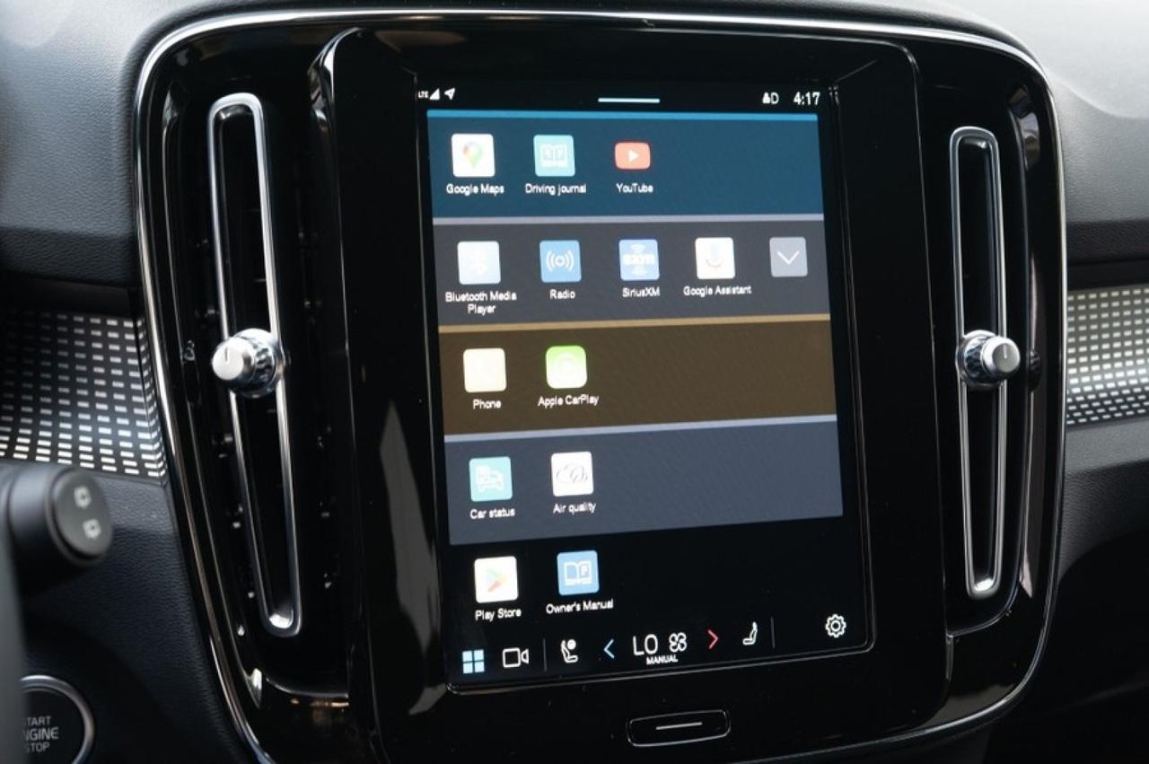 2023 Volvo XC40 B5 AWD Ultimate Dark Theme Yonkers NY