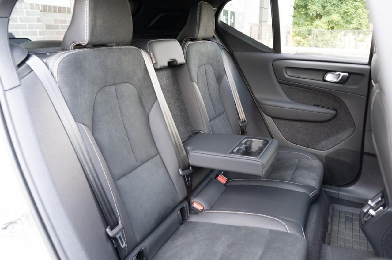 2023 Volvo XC40 B5 AWD Ultimate Dark Theme Yonkers NY