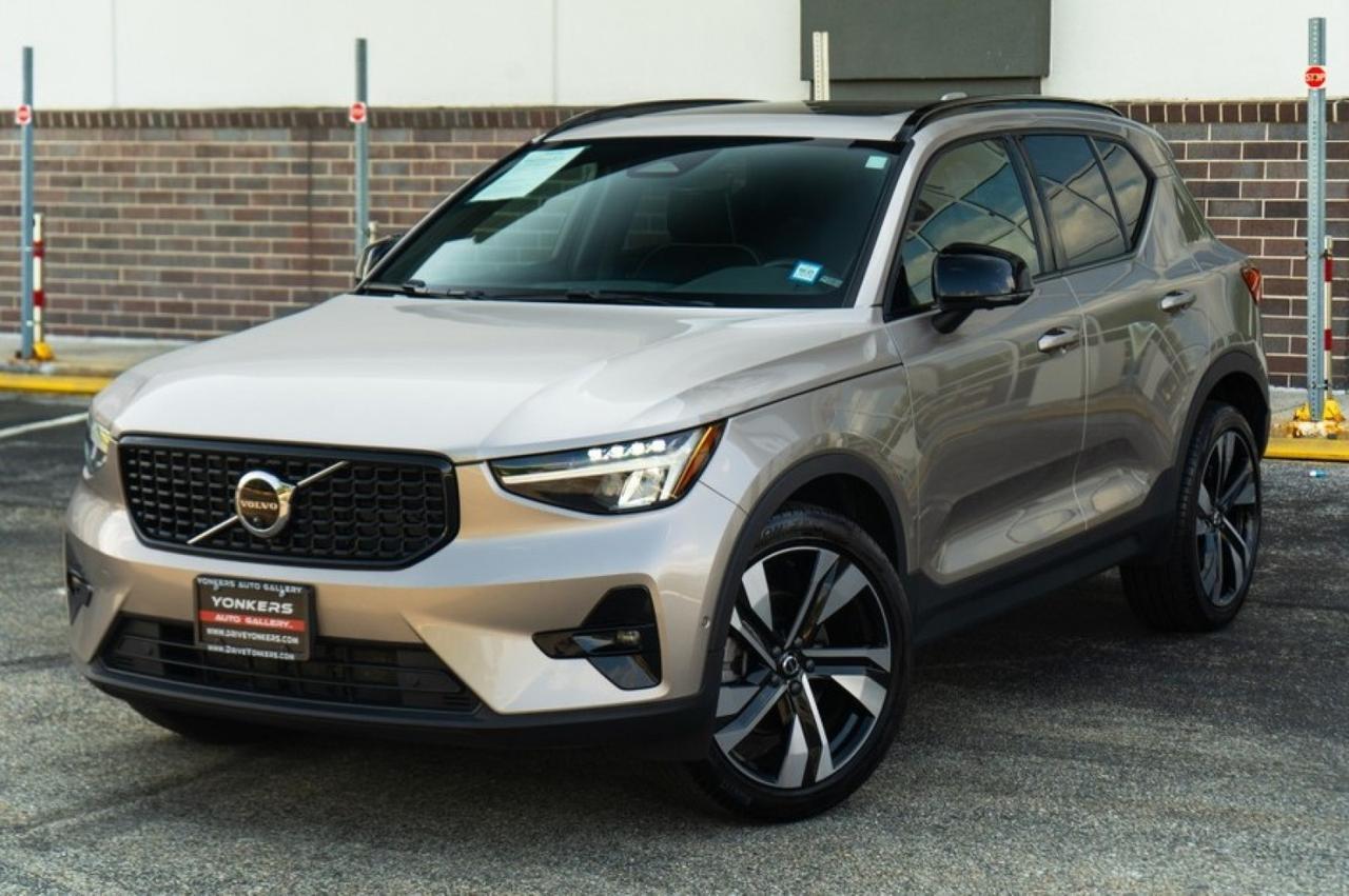 2023 Volvo XC40 B5 AWD Ultimate Dark Theme Yonkers NY