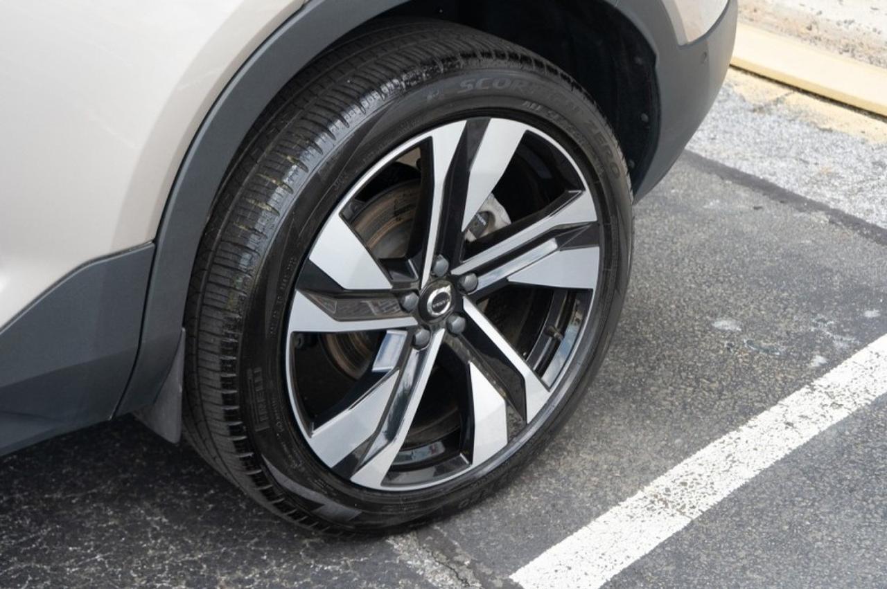 2023 Volvo XC40 B5 AWD Ultimate Dark Theme Yonkers NY