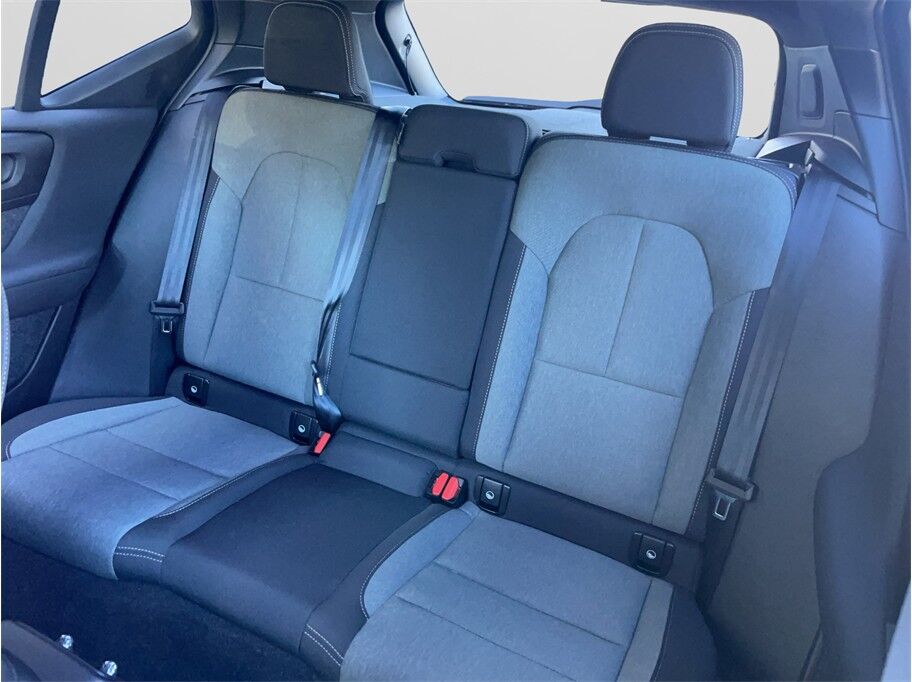 2023 Volvo XC40 B5 Core Sport Utility 4D Port Orchard WA