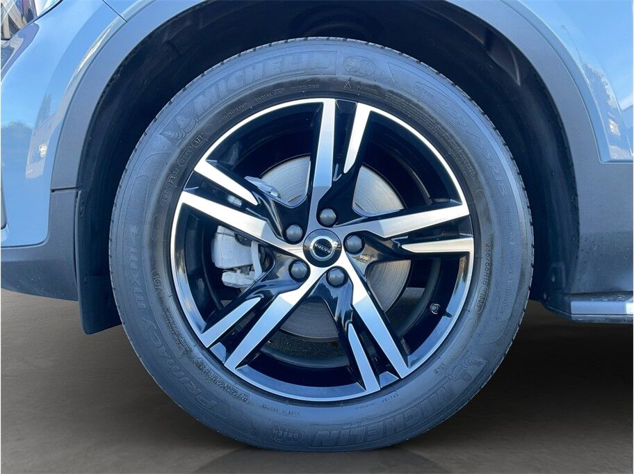 2023 Volvo XC40 B5 Core Sport Utility 4D Port Orchard WA