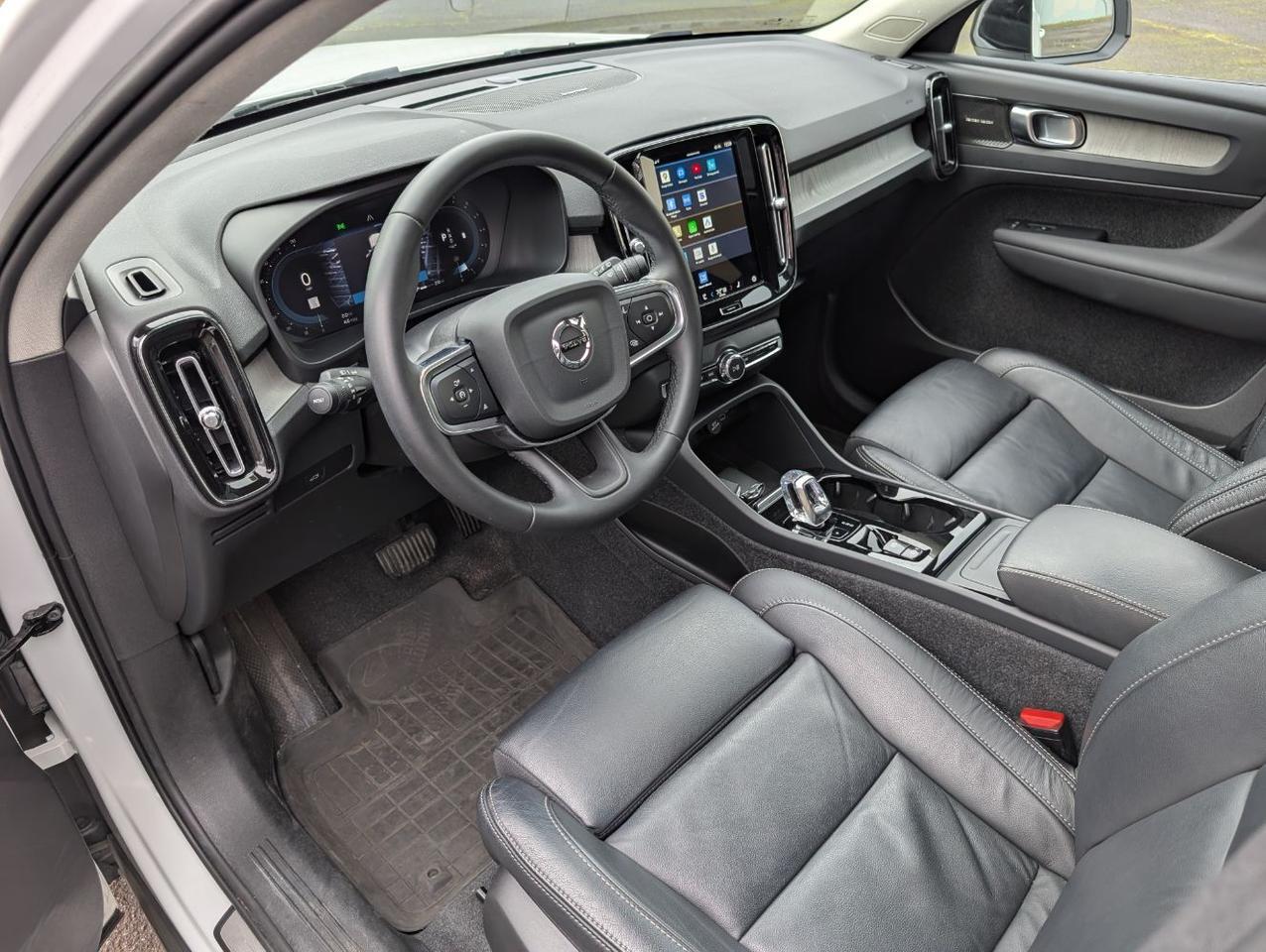 2023 Volvo XC40 B5 Hybrid AWD ULTIMATE | HK Premium Audio, Pilot Assist, 360° Cam, 4 Heated Seats & Heated Wheel Portland OR