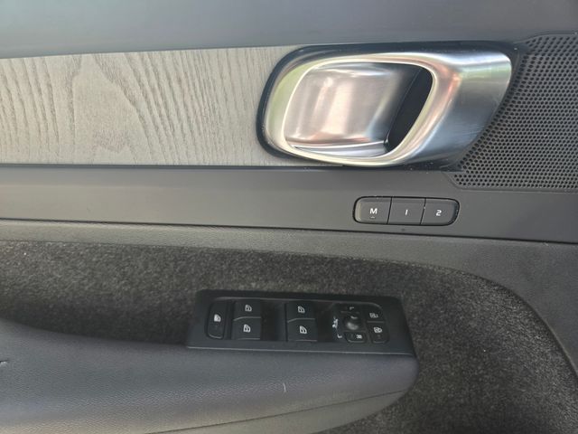 2023 Volvo XC40 B5 Plus Bright Theme Folsom CA