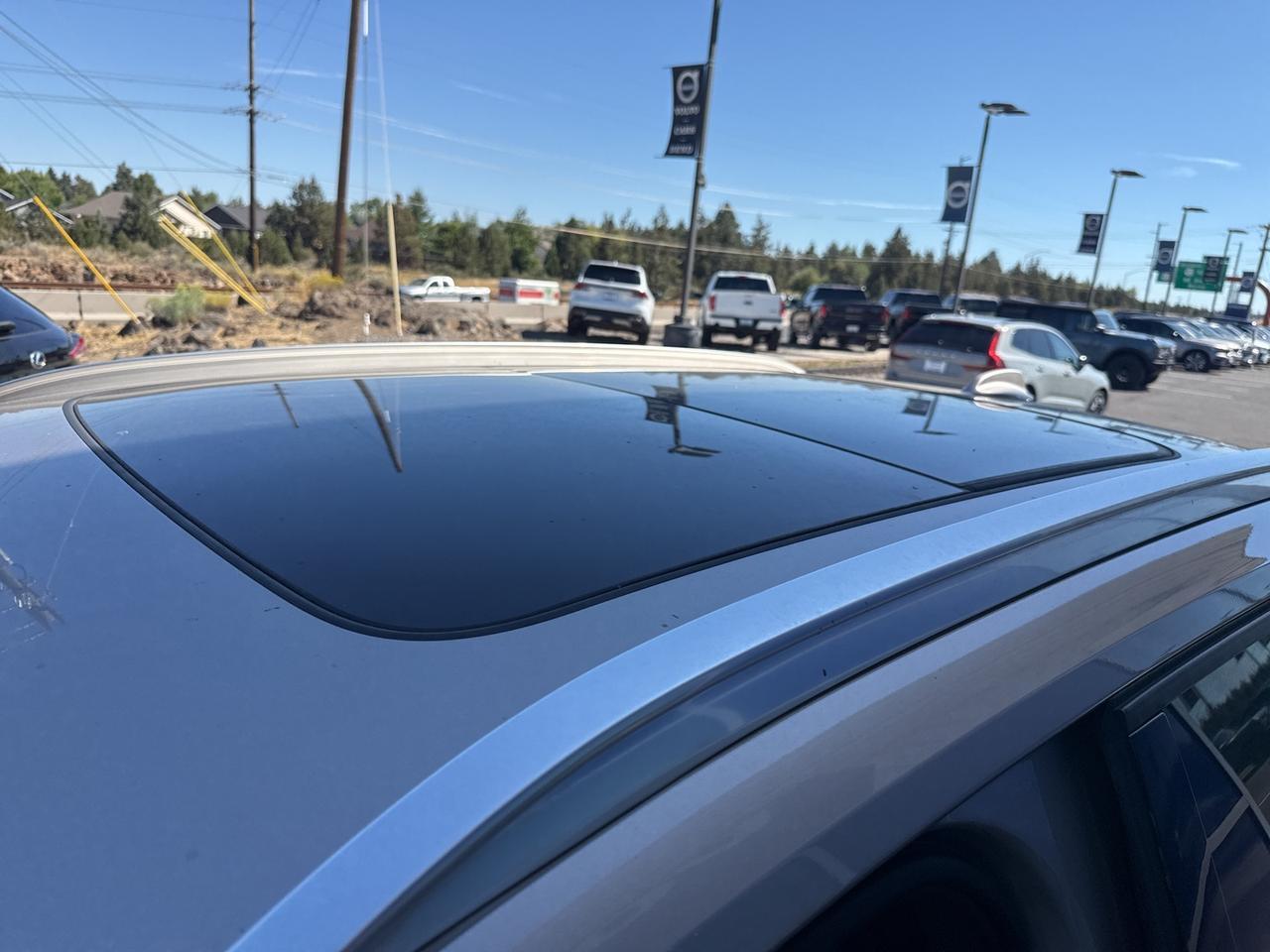 2023 Volvo XC40 B5 Plus Bright Theme Bend OR