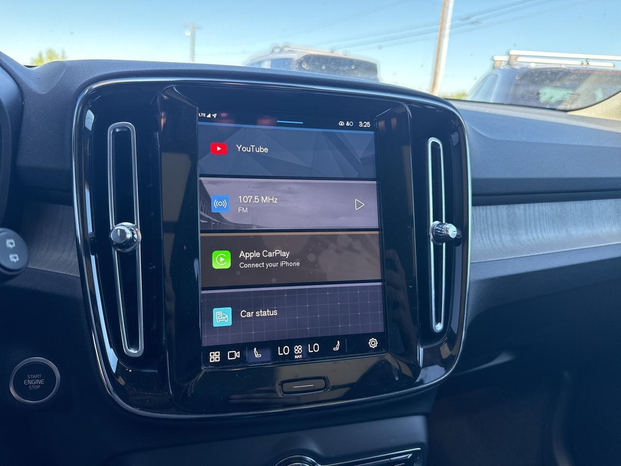 2023 Volvo XC40 B5 Plus Bright Theme Bend OR