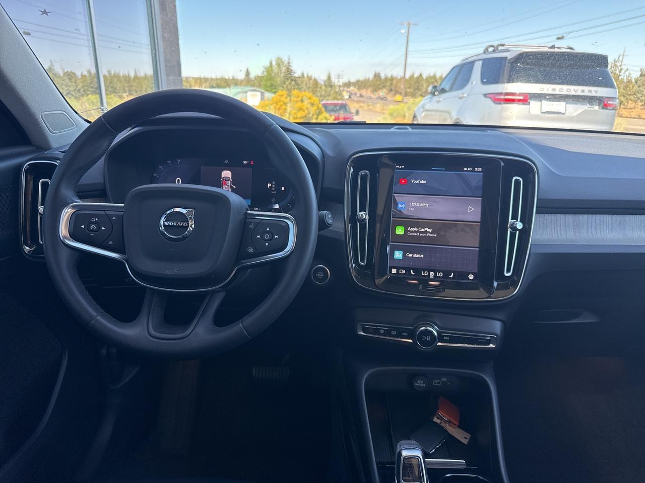 2023 Volvo XC40 B5 Plus Bright Theme Bend OR
