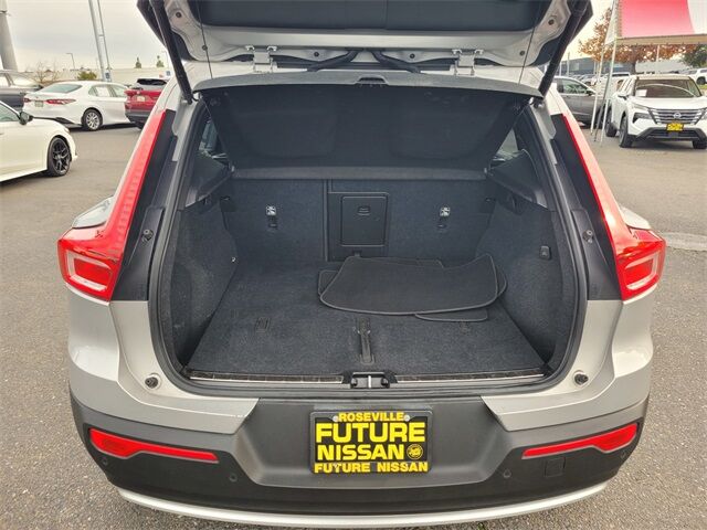2023 Volvo XC40 B5 Plus Bright Theme Roseville CA