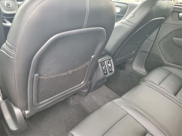 2023 Volvo XC40 B5 Plus Bright Theme Roseville CA