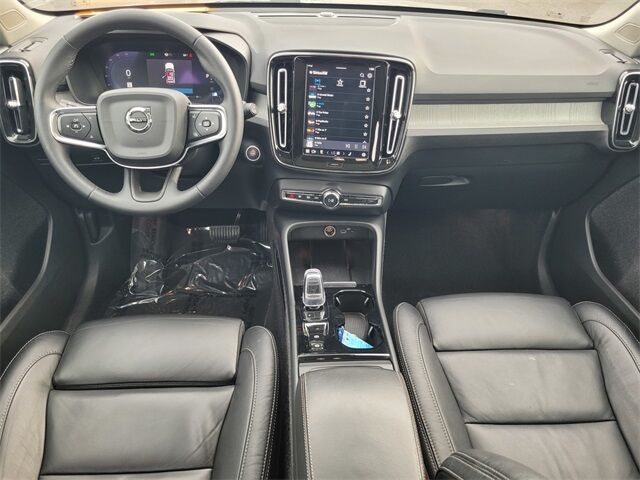 2023 Volvo XC40 B5 Plus Bright Theme Roseville CA