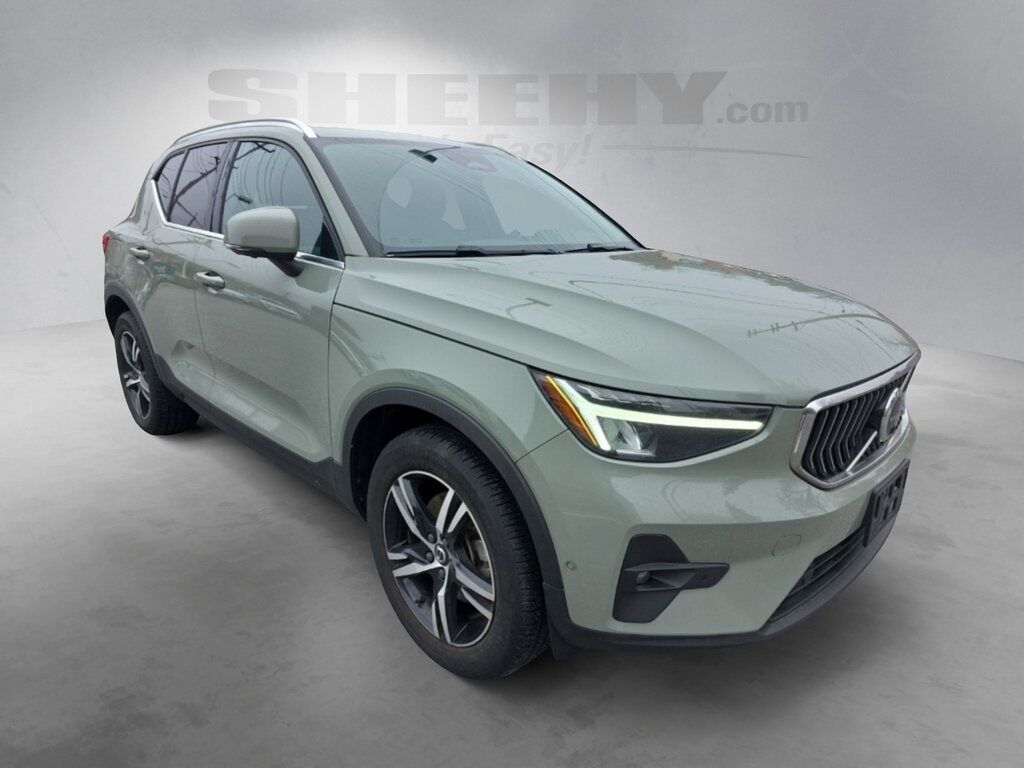 2023 Volvo XC40 B5 Plus Bright Theme Hunt Valley MD