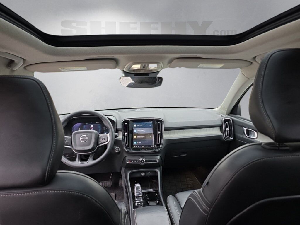 2023 Volvo XC40 B5 Plus Bright Theme Hunt Valley MD