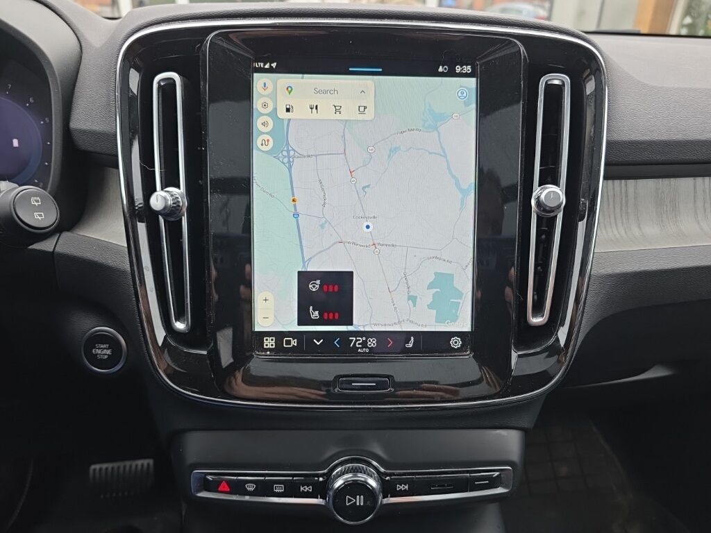 2023 Volvo XC40 B5 Plus Bright Theme Hunt Valley MD