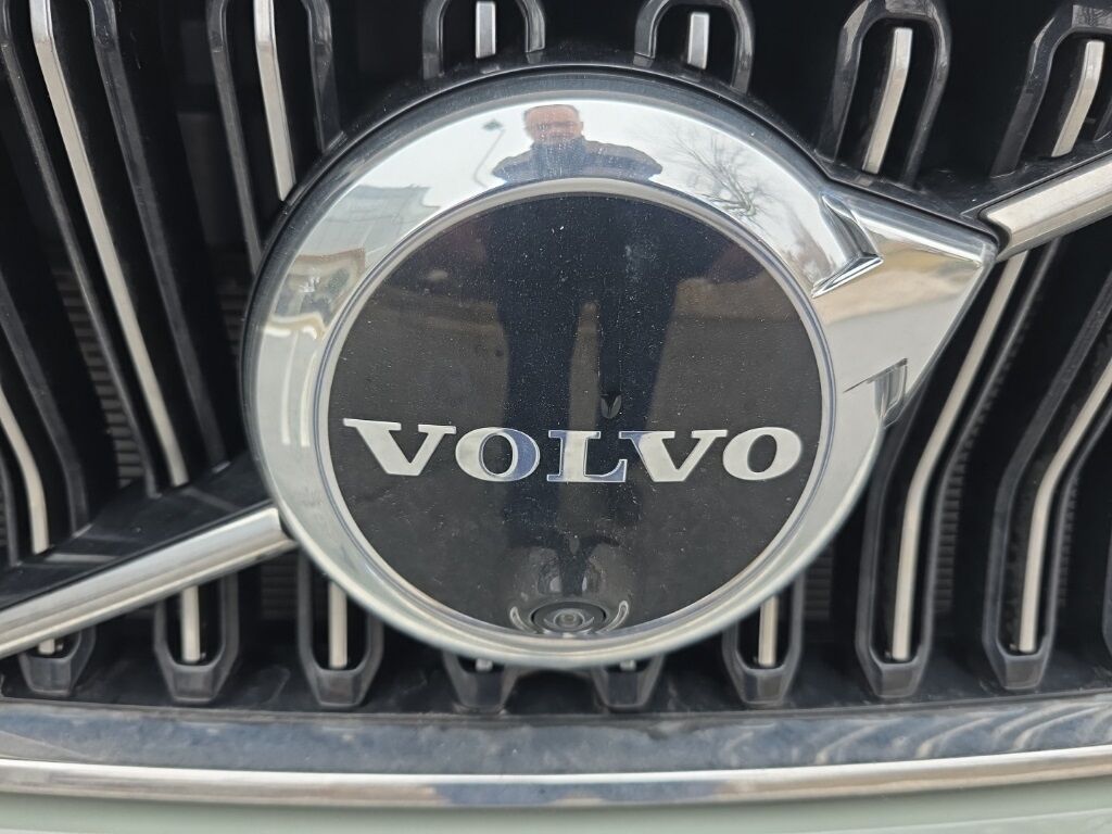 2023 Volvo XC40 B5 Plus Bright Theme Hunt Valley MD