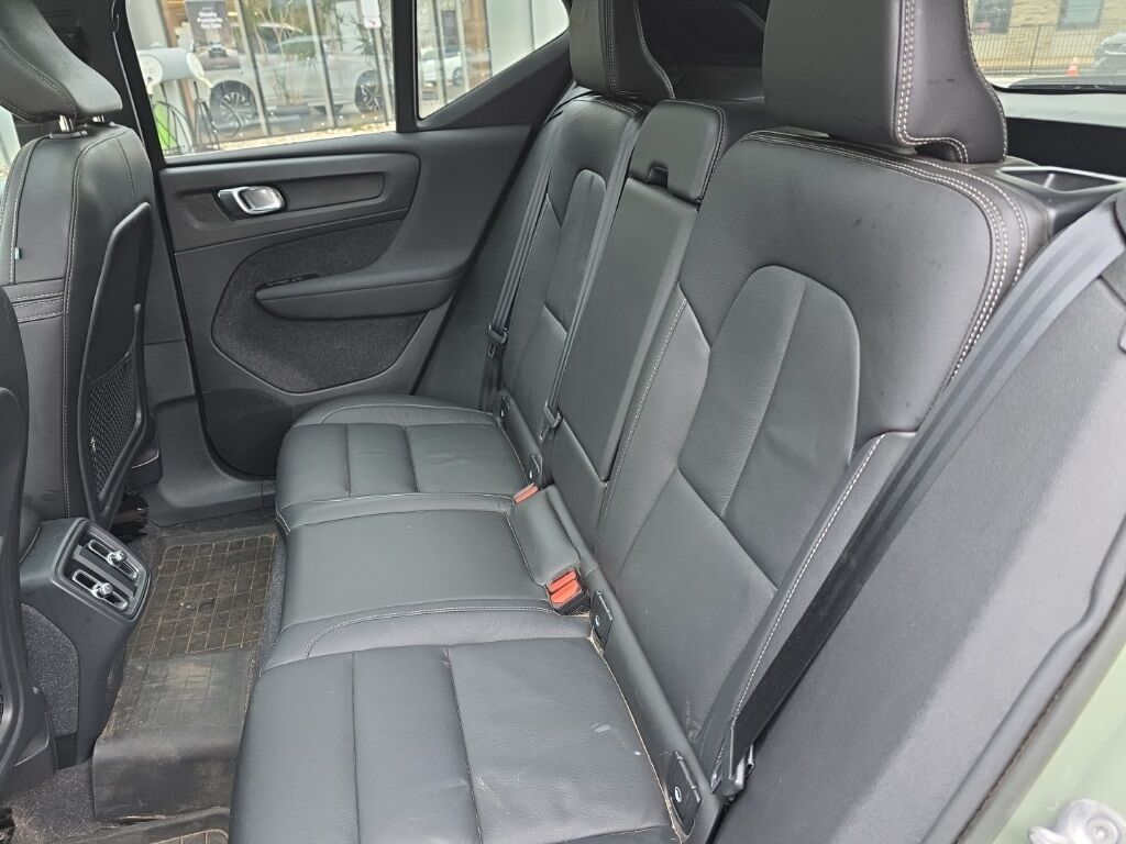 2023 Volvo XC40 B5 Plus Bright Theme Hunt Valley MD