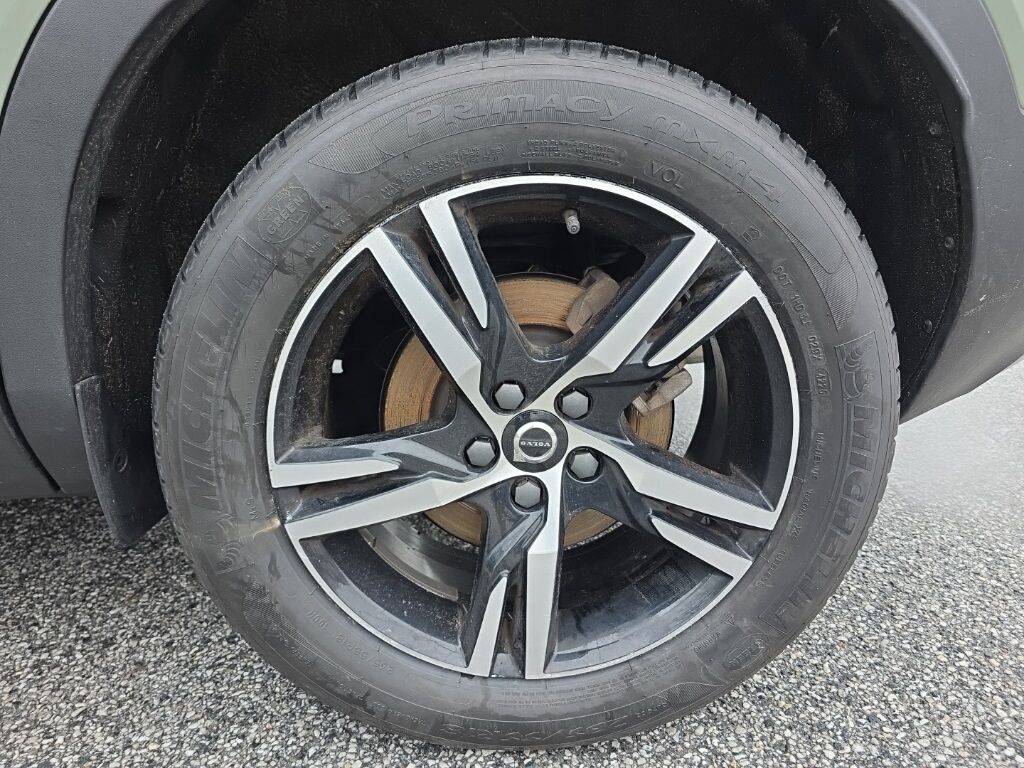 2023 Volvo XC40 B5 Plus Bright Theme Hunt Valley MD