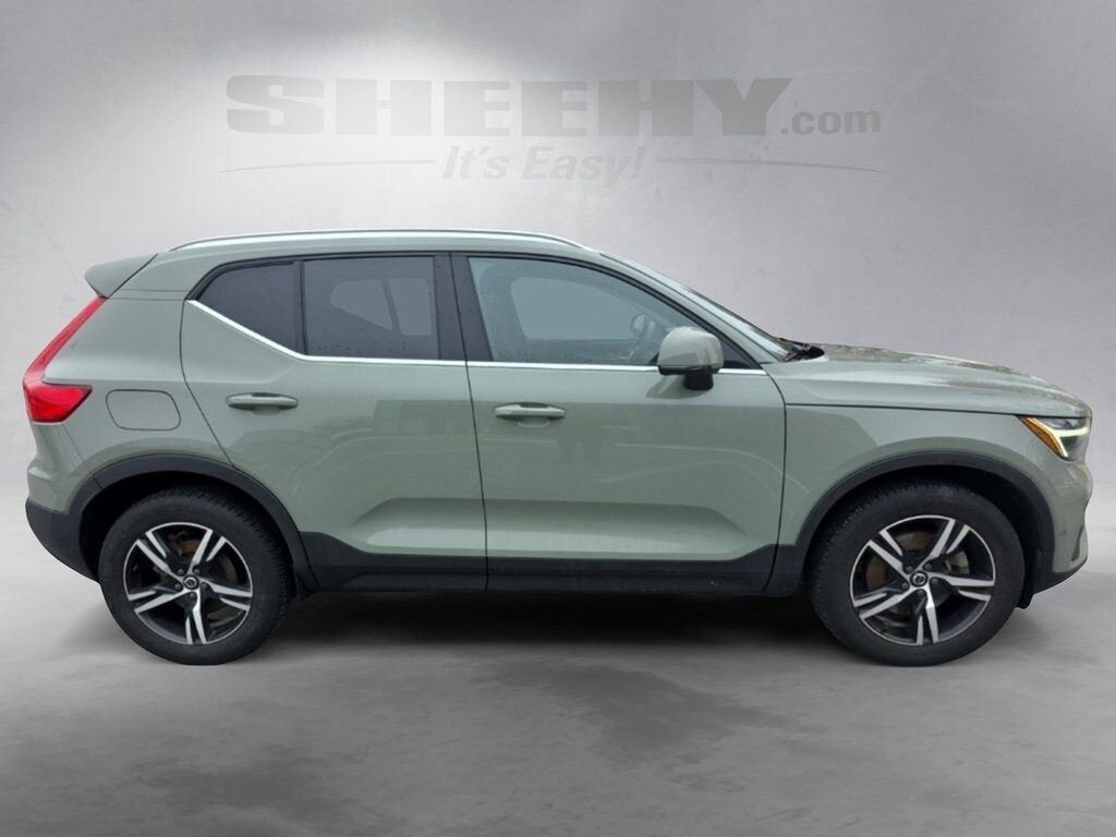 2023 Volvo XC40 B5 Plus Bright Theme Hunt Valley MD