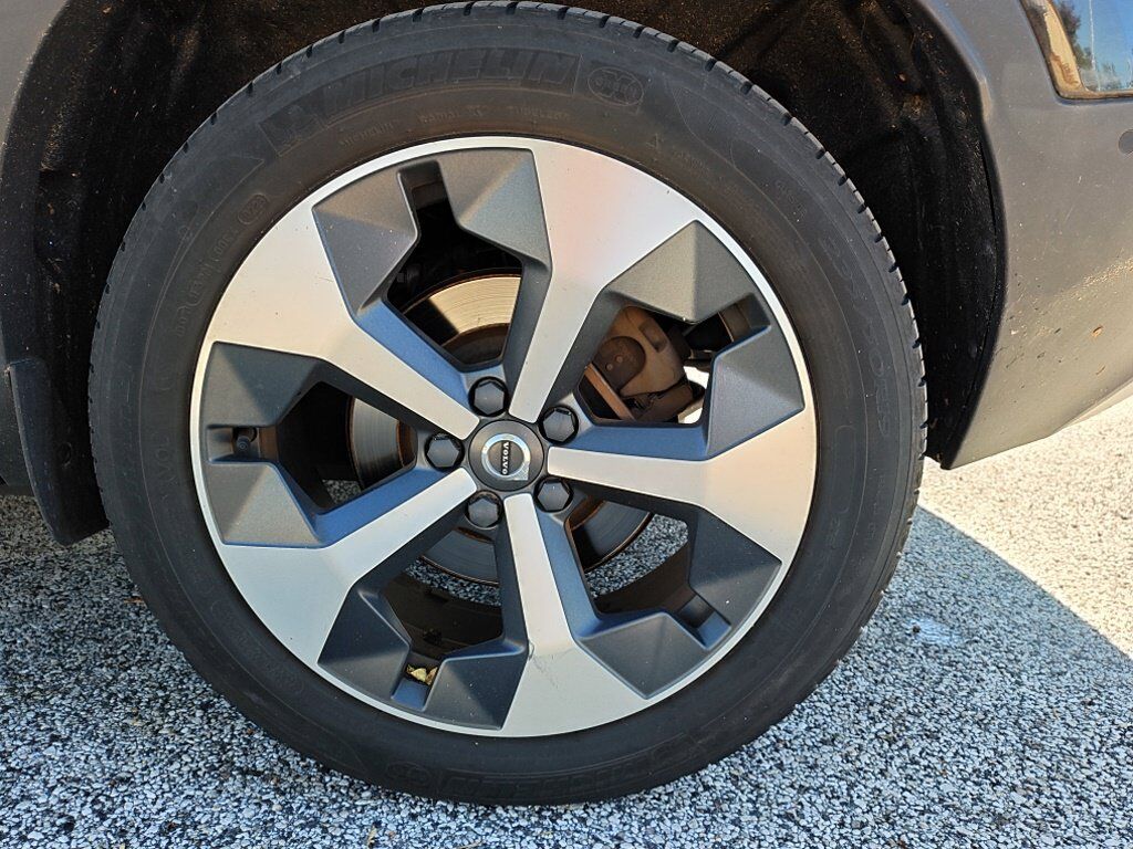 2023 Volvo XC40 B5 Plus Bright Theme Hunt Valley MD
