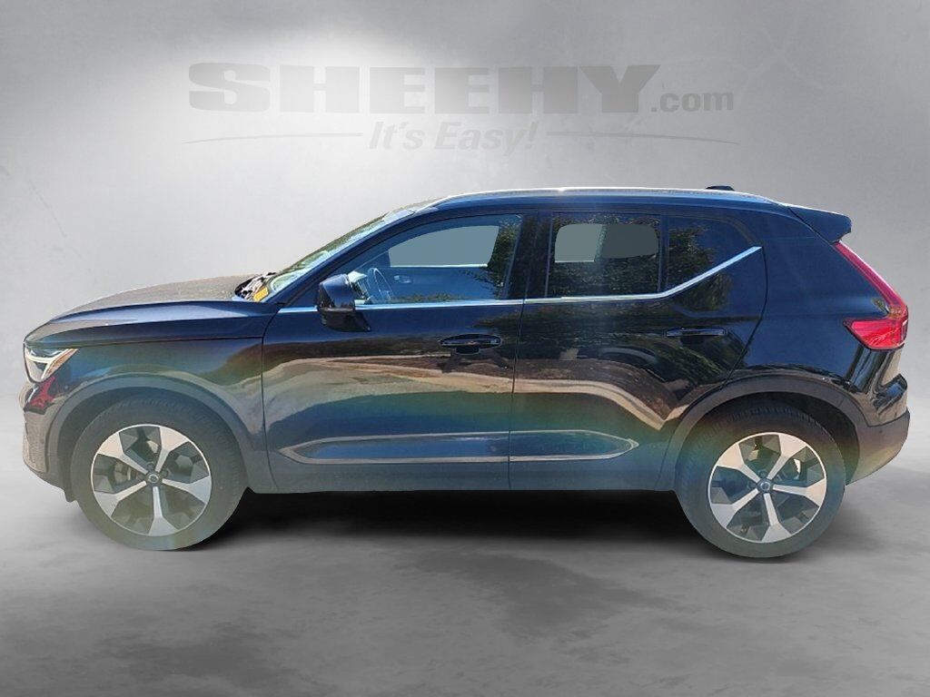 2023 Volvo XC40 B5 Plus Bright Theme Hunt Valley MD