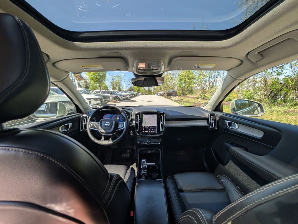 2023 Volvo XC40 B5 Plus Bright Theme Hunt Valley MD