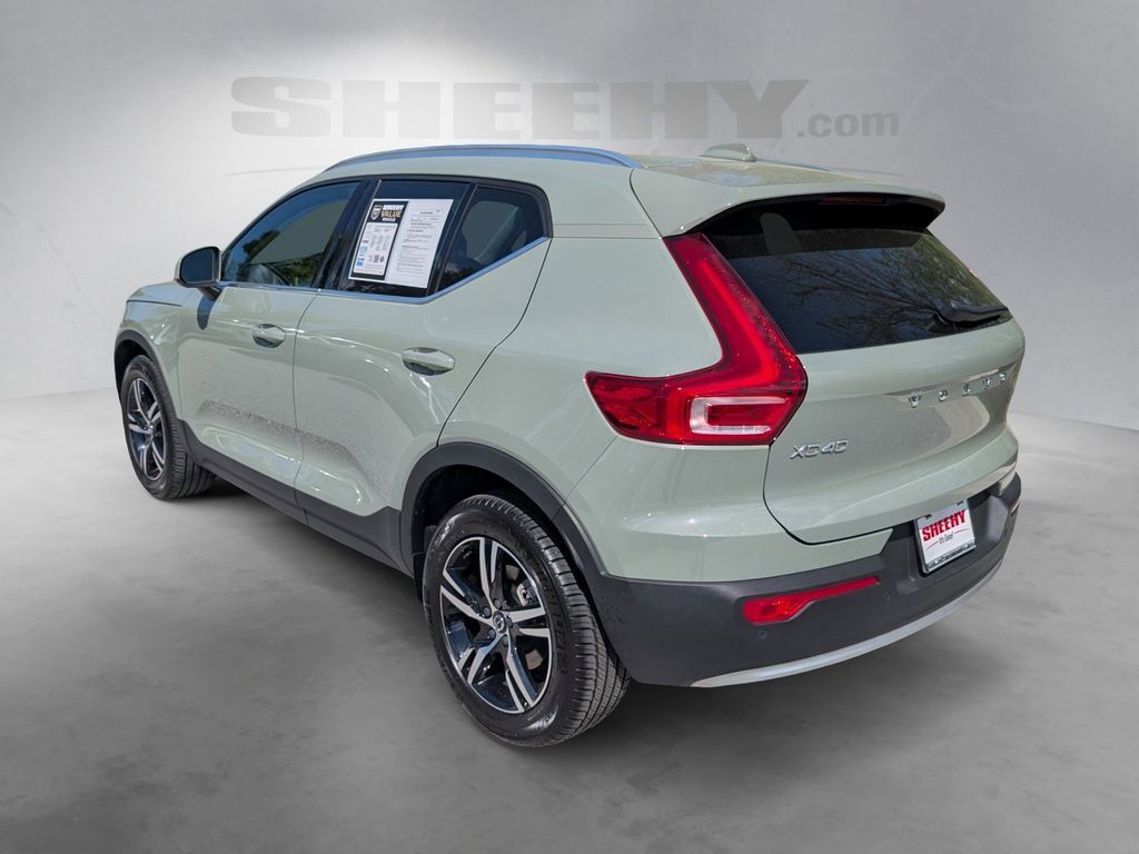 2023 Volvo XC40 B5 Plus Bright Theme Hunt Valley MD