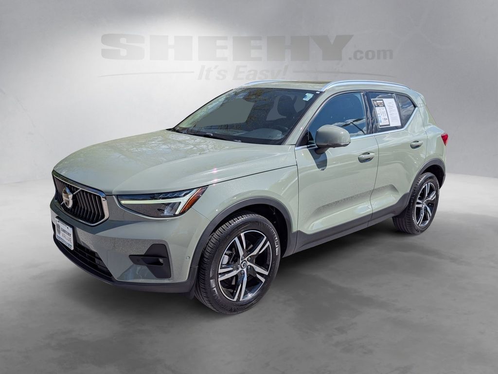 2023 Volvo XC40 B5 Plus Bright Theme Hunt Valley MD