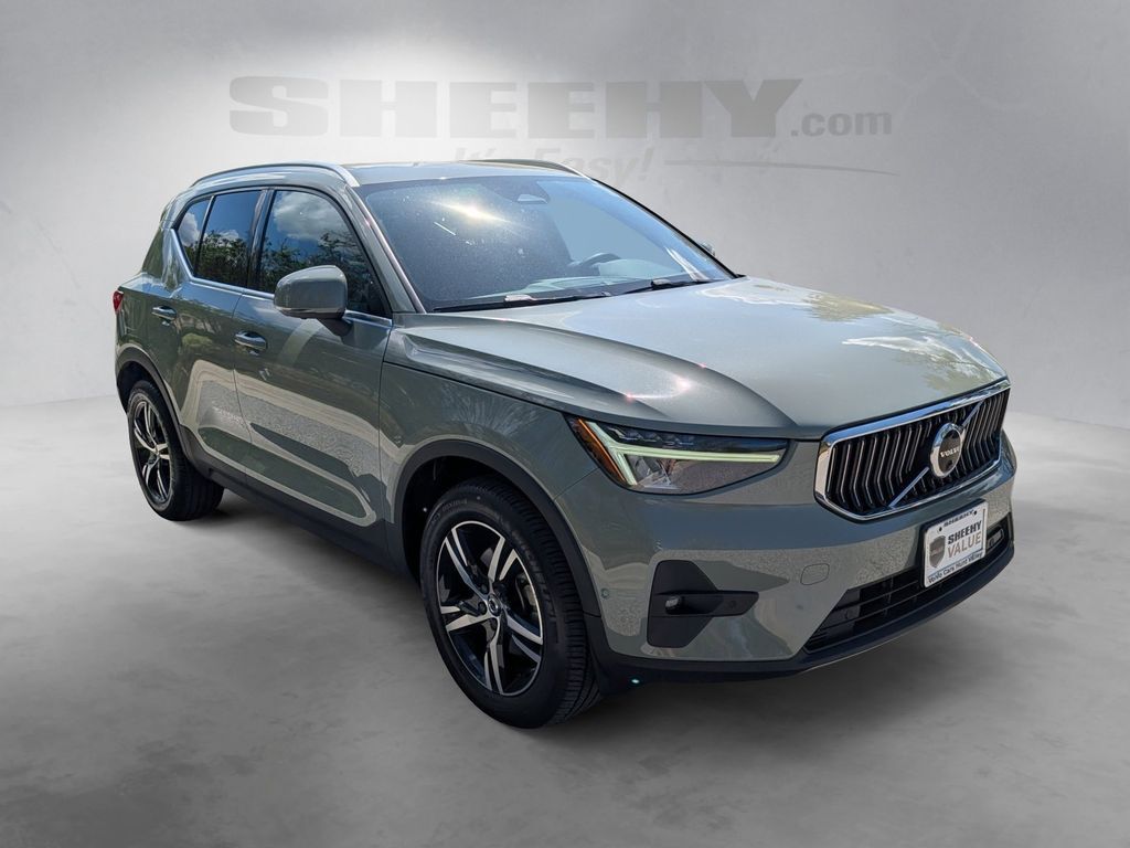 2023 Volvo XC40 B5 Plus Bright Theme Hunt Valley MD
