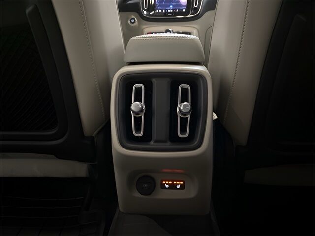2023 Volvo XC40 B5 Plus Dark Theme Dallas TX
