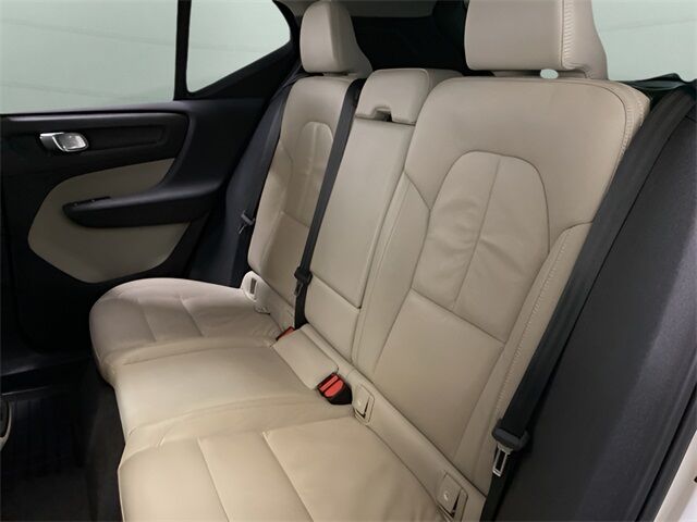 2023 Volvo XC40 B5 Plus Dark Theme Dallas TX
