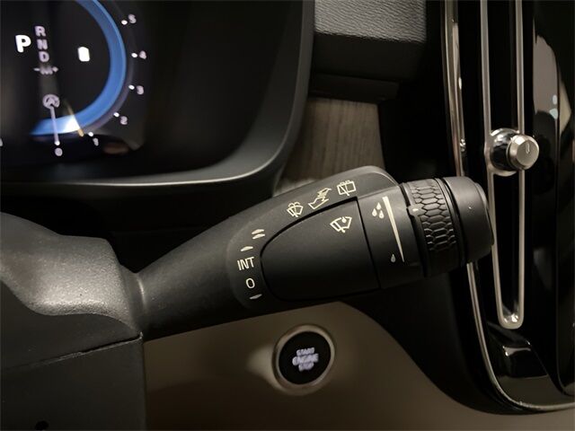 2023 Volvo XC40 B5 Plus Dark Theme Dallas TX