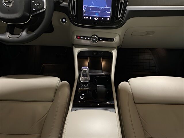 2023 Volvo XC40 B5 Plus Dark Theme Dallas TX