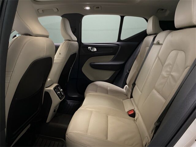 2023 Volvo XC40 B5 Plus Dark Theme Dallas TX