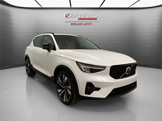 2023 Volvo XC40 B5 Plus Dark Theme Dallas TX