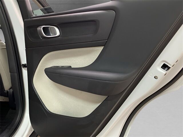 2023 Volvo XC40 B5 Plus Dark Theme Dallas TX