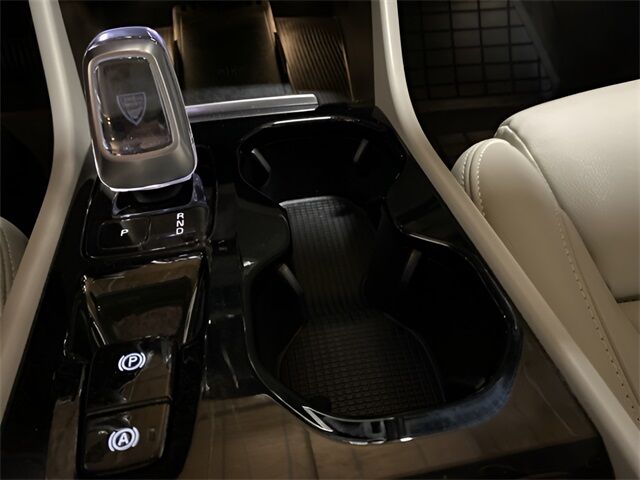 2023 Volvo XC40 B5 Plus Dark Theme Dallas TX