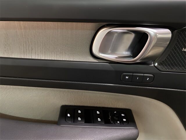 2023 Volvo XC40 B5 Plus Dark Theme Dallas TX