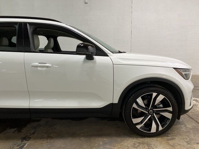 2023 Volvo XC40 B5 Plus Dark Theme Dallas TX