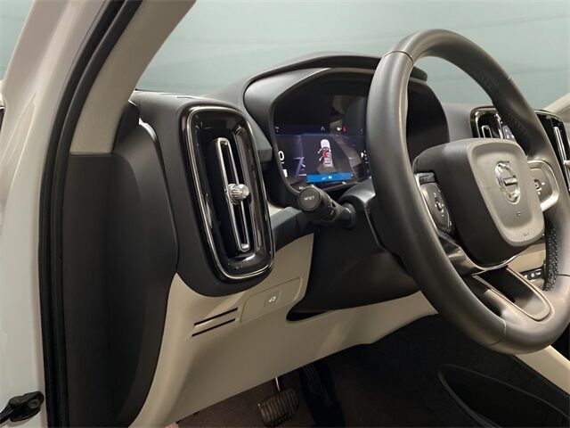 2023 Volvo XC40 B5 Plus Dark Theme Dallas TX
