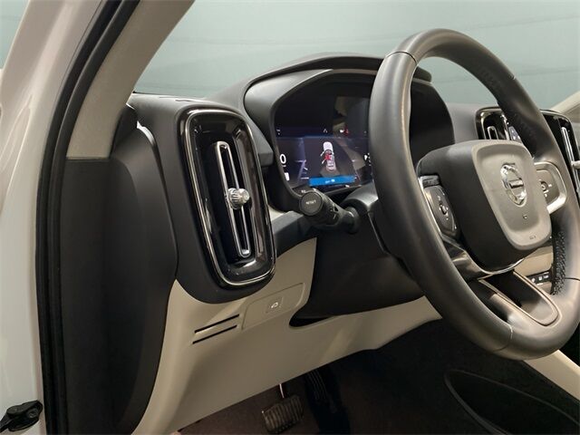 2023 Volvo XC40 B5 Plus Dark Theme Dallas TX