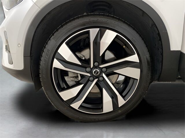2023 Volvo XC40 B5 Plus Dark Theme Dallas TX
