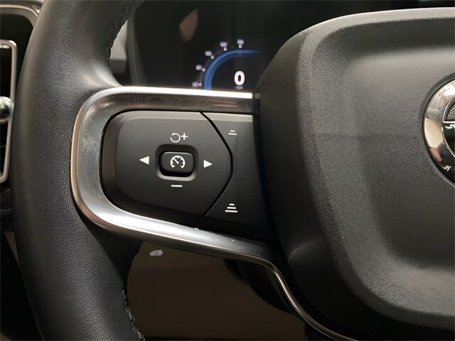 2023 Volvo XC40 B5 Plus Dark Theme Dallas TX