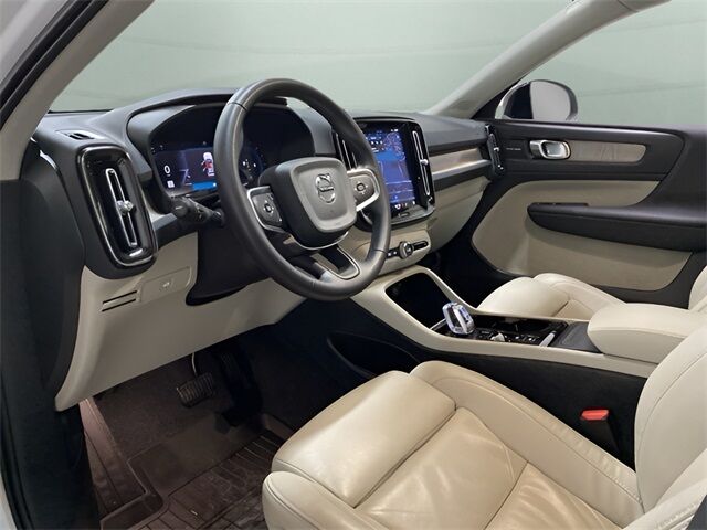 2023 Volvo XC40 B5 Plus Dark Theme Dallas TX