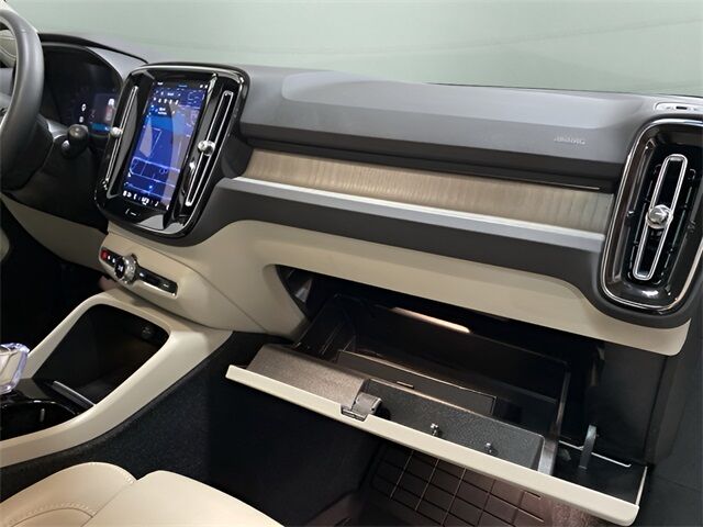 2023 Volvo XC40 B5 Plus Dark Theme Dallas TX