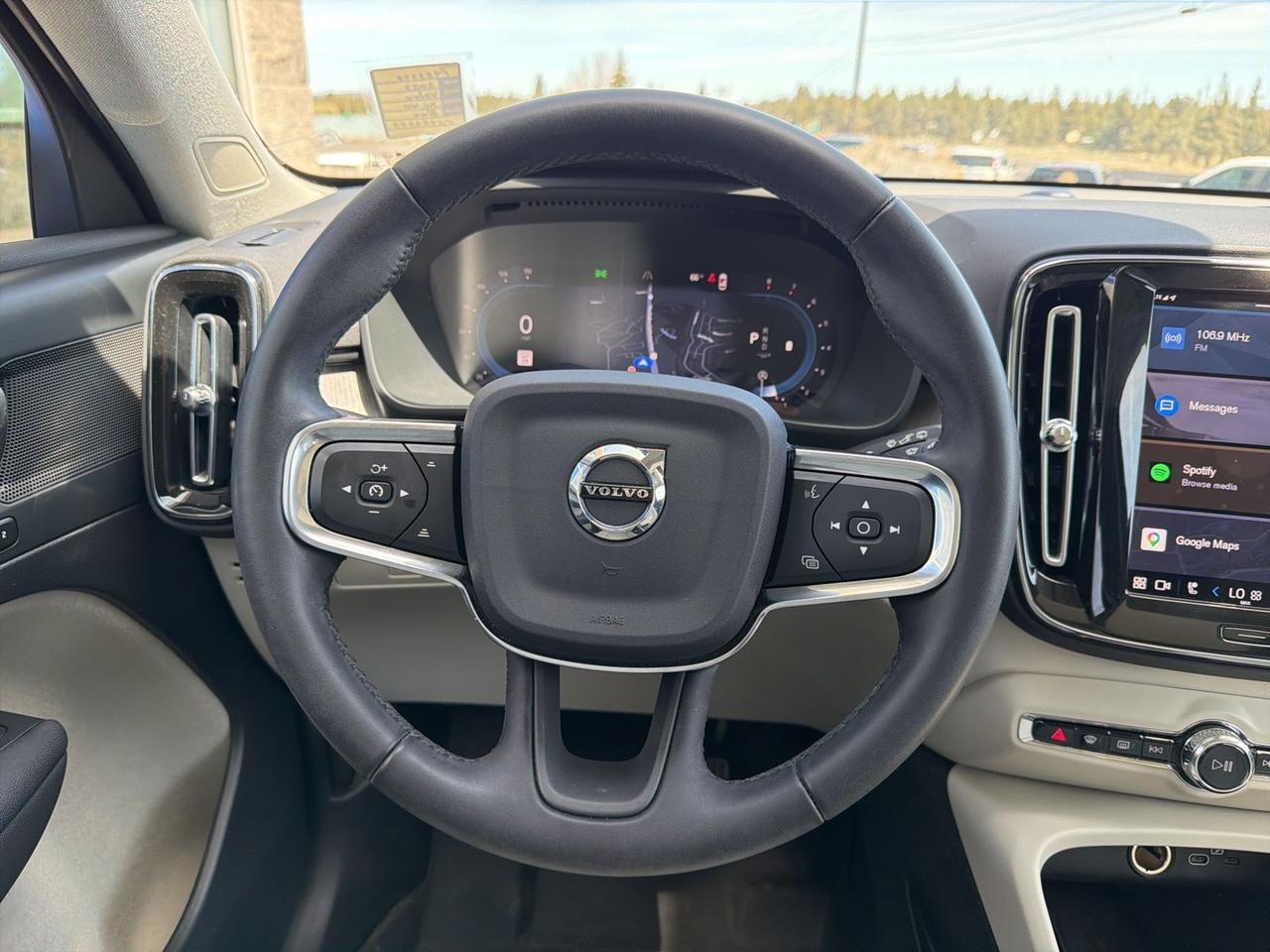 2023 Volvo XC40 B5 Plus Dark Theme Bend OR