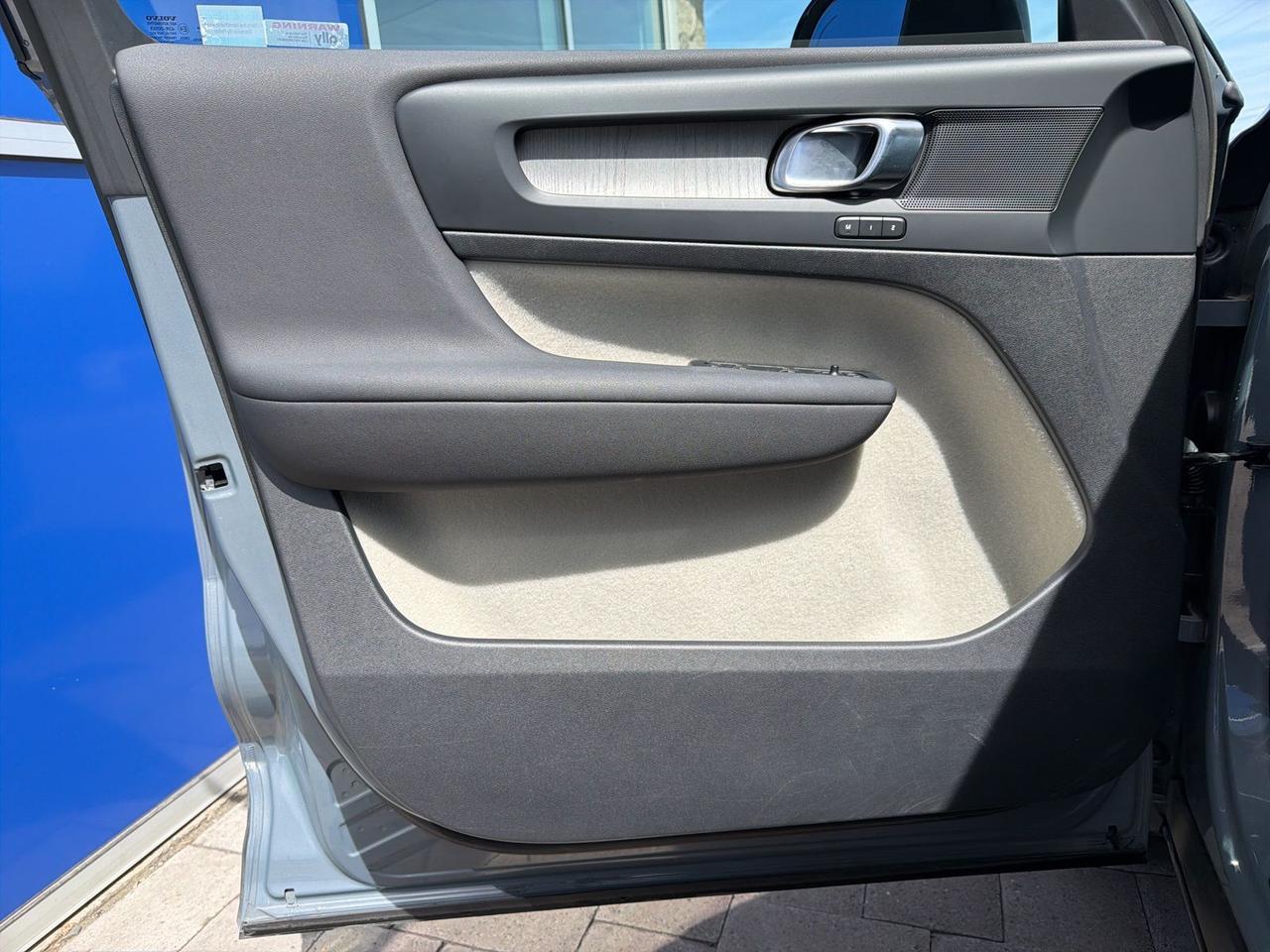 2023 Volvo XC40 B5 Plus Dark Theme Bend OR