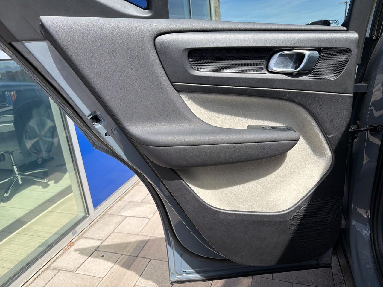 2023 Volvo XC40 B5 Plus Dark Theme Bend OR