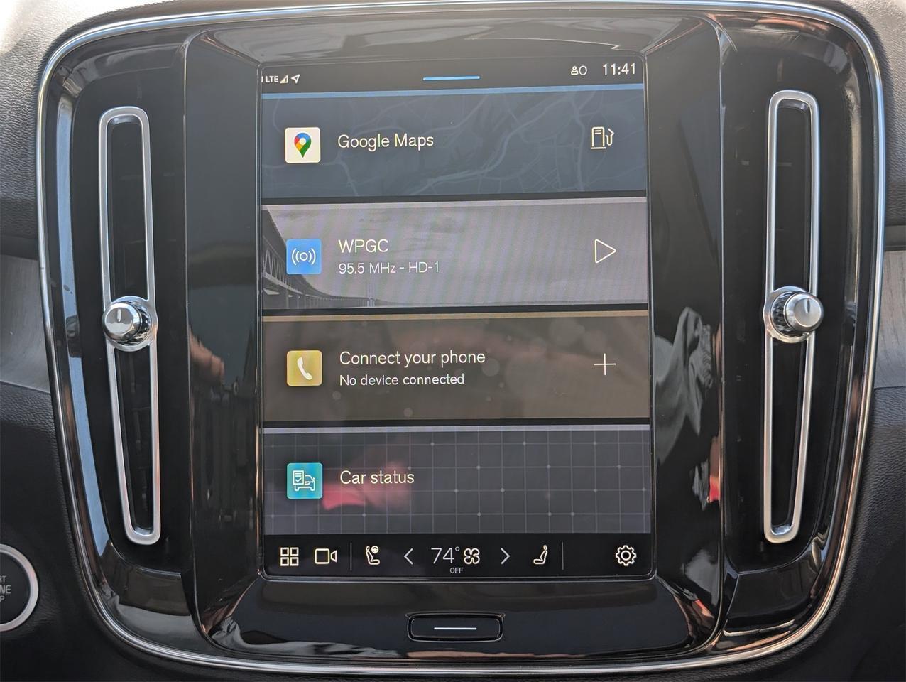 2023 Volvo XC40 B5 Plus Dark Theme Hagerstown MD