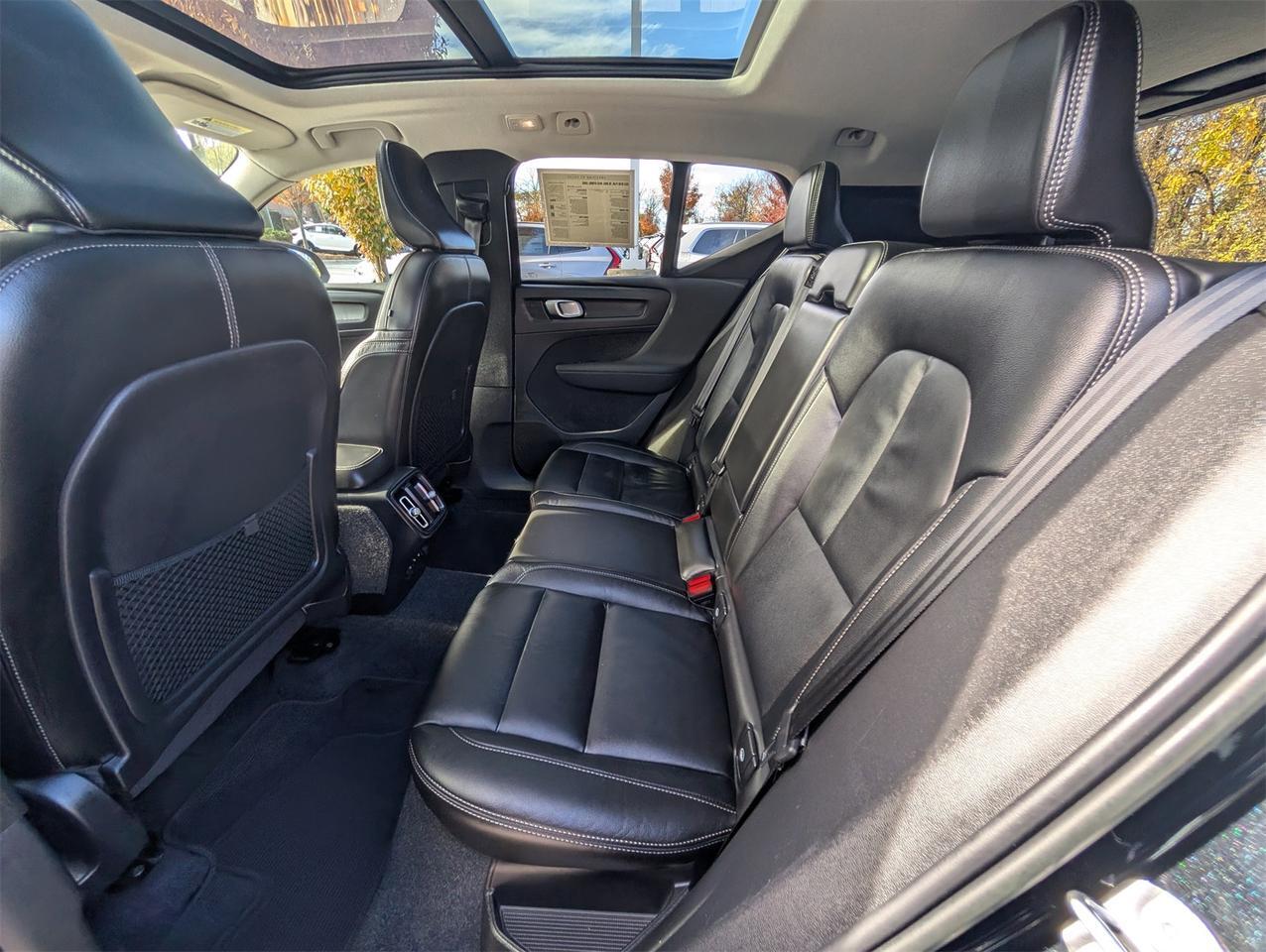 2023 Volvo XC40 B5 Plus Dark Theme Hagerstown MD